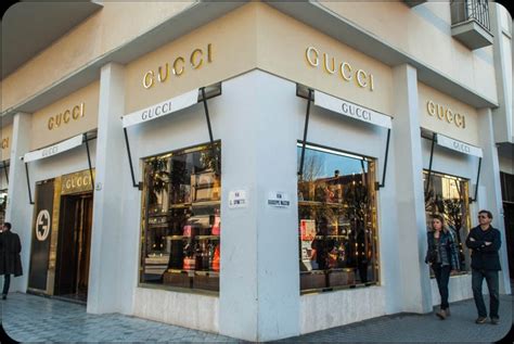 negozio gucci forte dei marmi|forte dei marmi market hours.